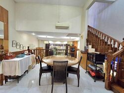 Flora Road (D17), Terrace #567962141